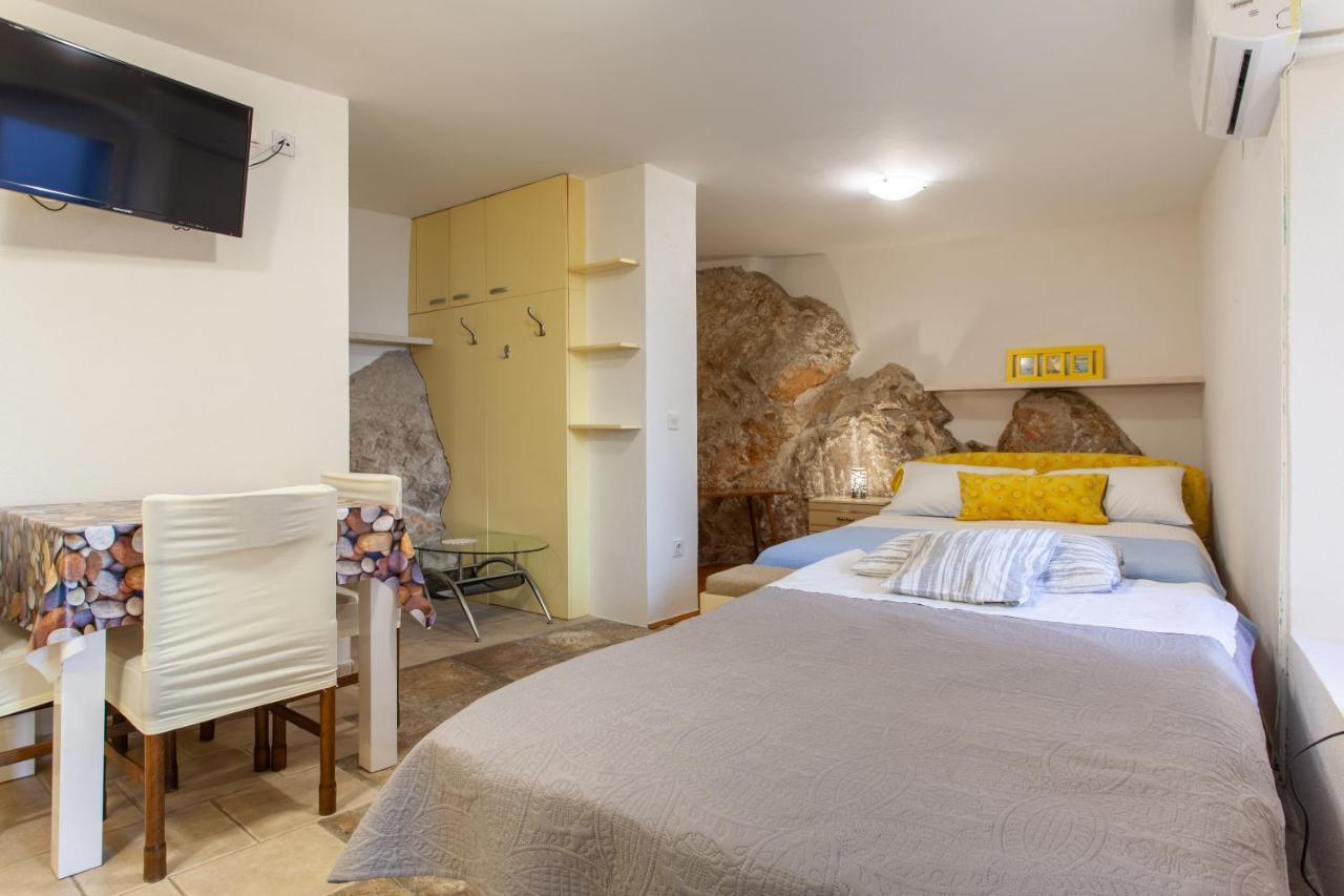 Room M Cres Buitenkant foto