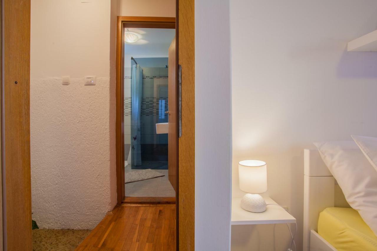 Room M Cres Buitenkant foto