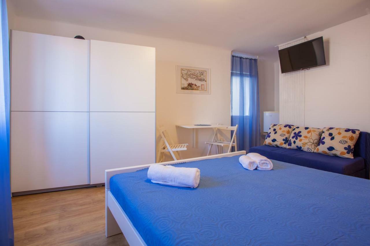 Room M Cres Buitenkant foto